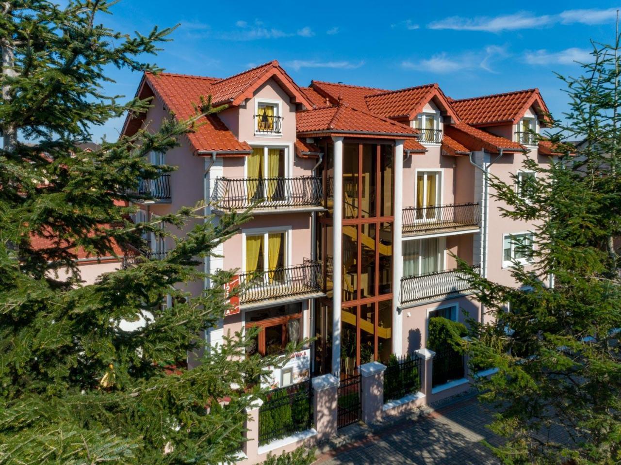 Pensjonat Marynarski - Apartamenty Darłówko Exterior foto